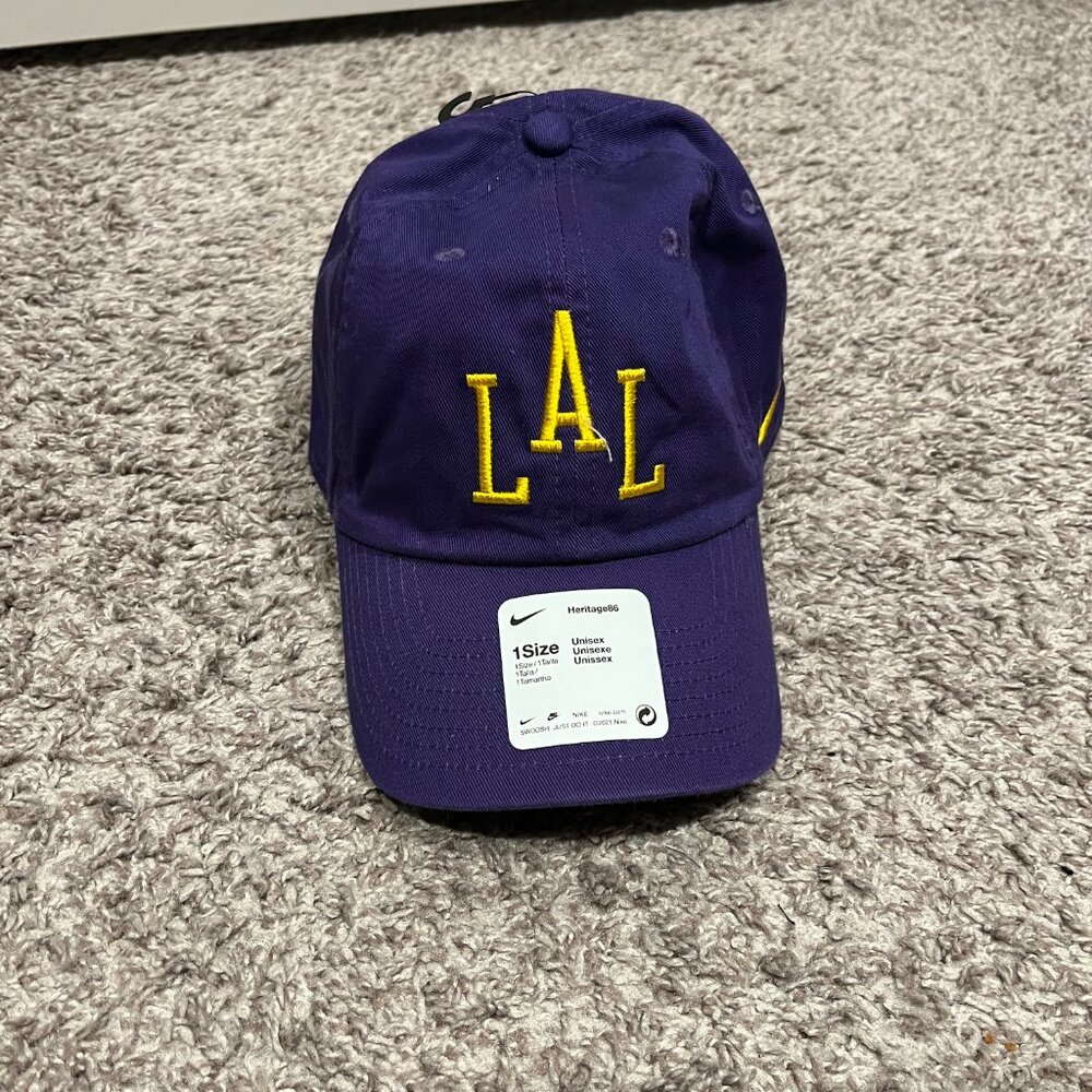 Nike Lakers Strapback Hat